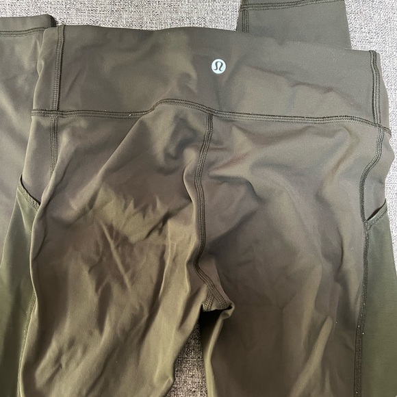 Women’s lululemon Vented Leggings - Picture 3 of 4